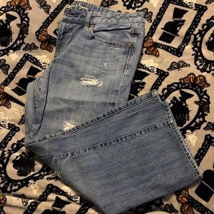 American Eagle “boy fit” crops